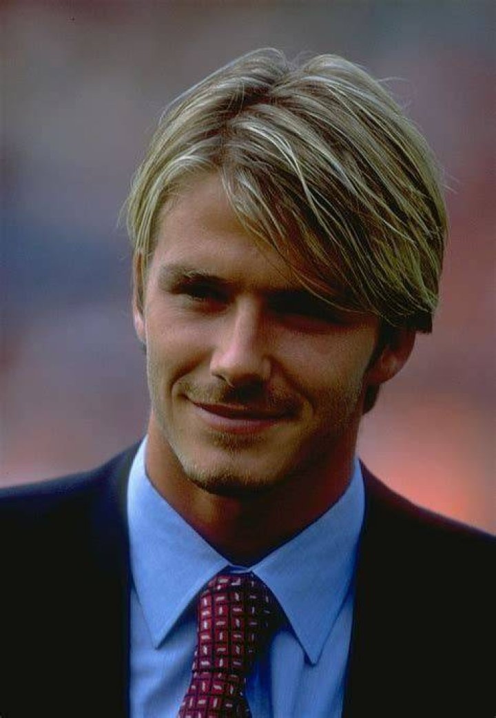 若い頃のデビッド・ベッカムの髪型